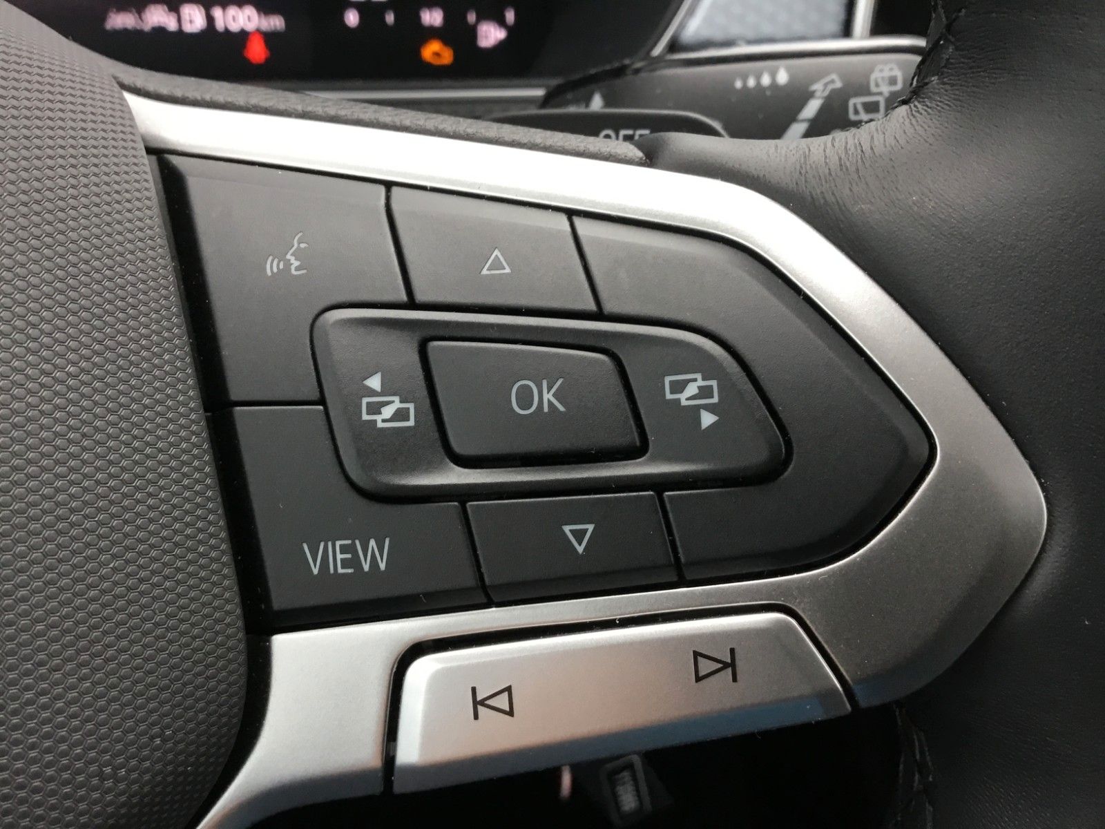 Fahrzeugabbildung Volkswagen T-Cross 1.5 TSI DSG GOAL+AHK+17"+ACC+Kamera