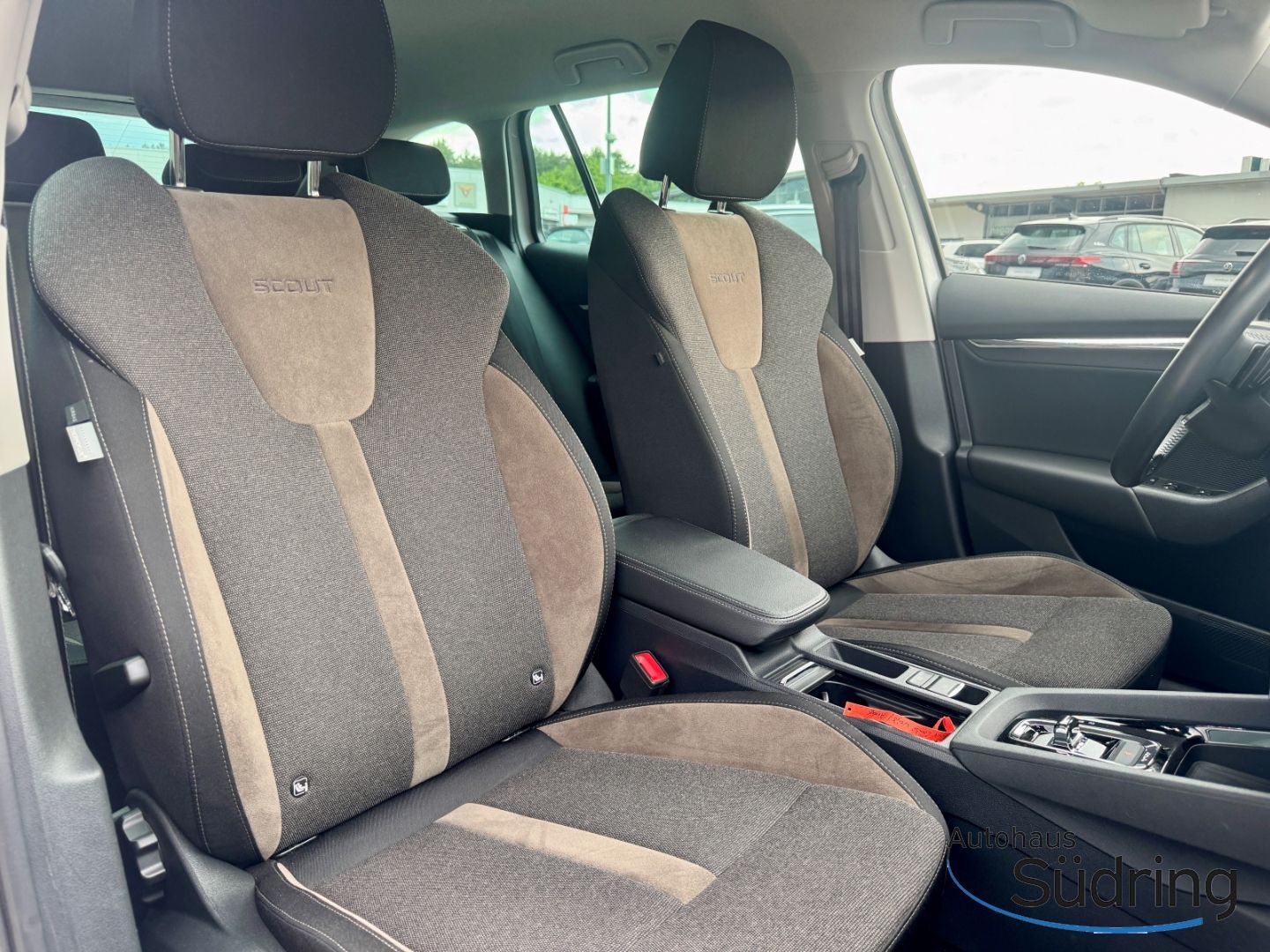 Octavia Combi 2,0 TDI Scout 4x4 DSG HUD StandHZG