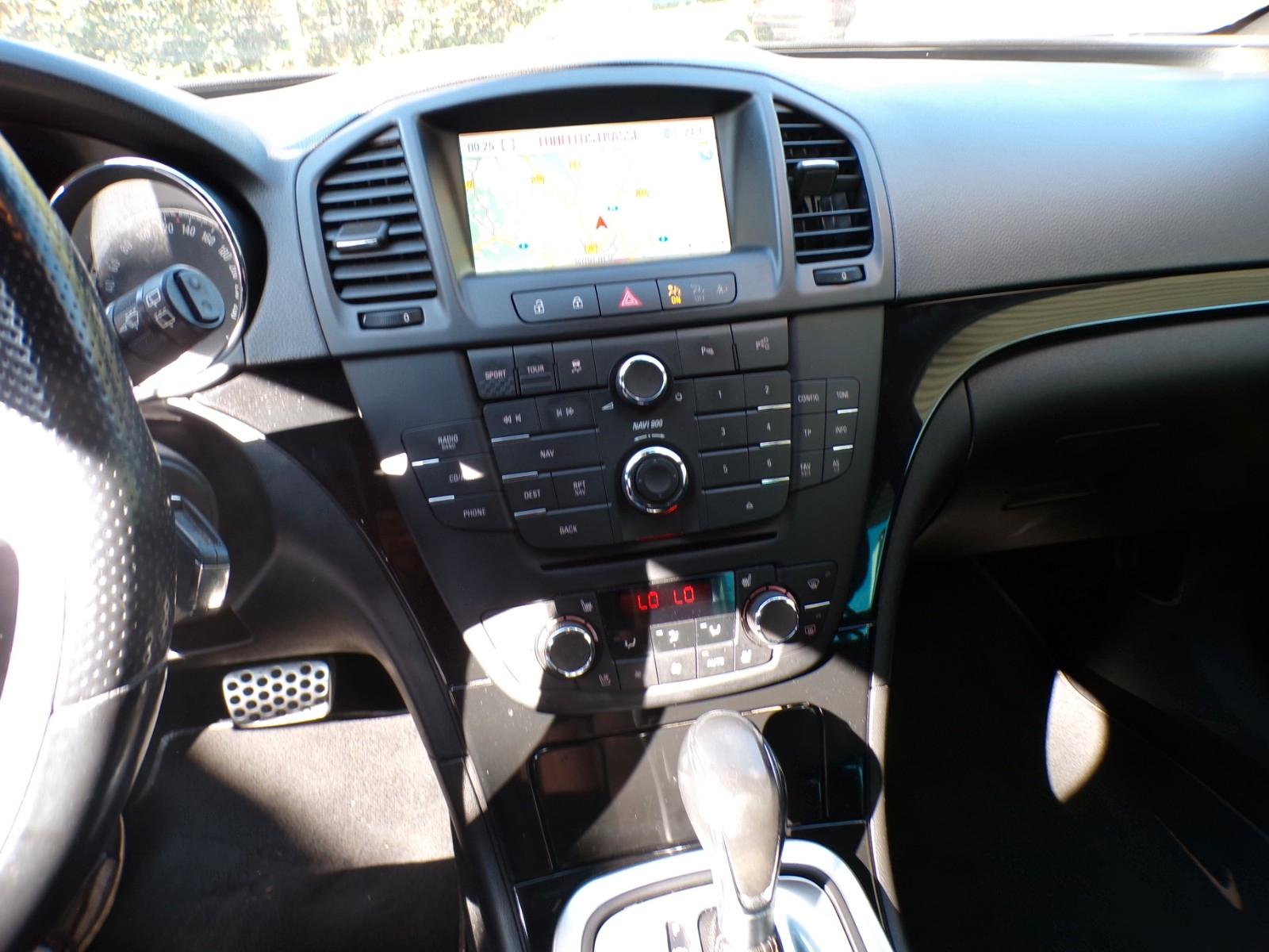 Opel Insignia 2012 — photo 12
