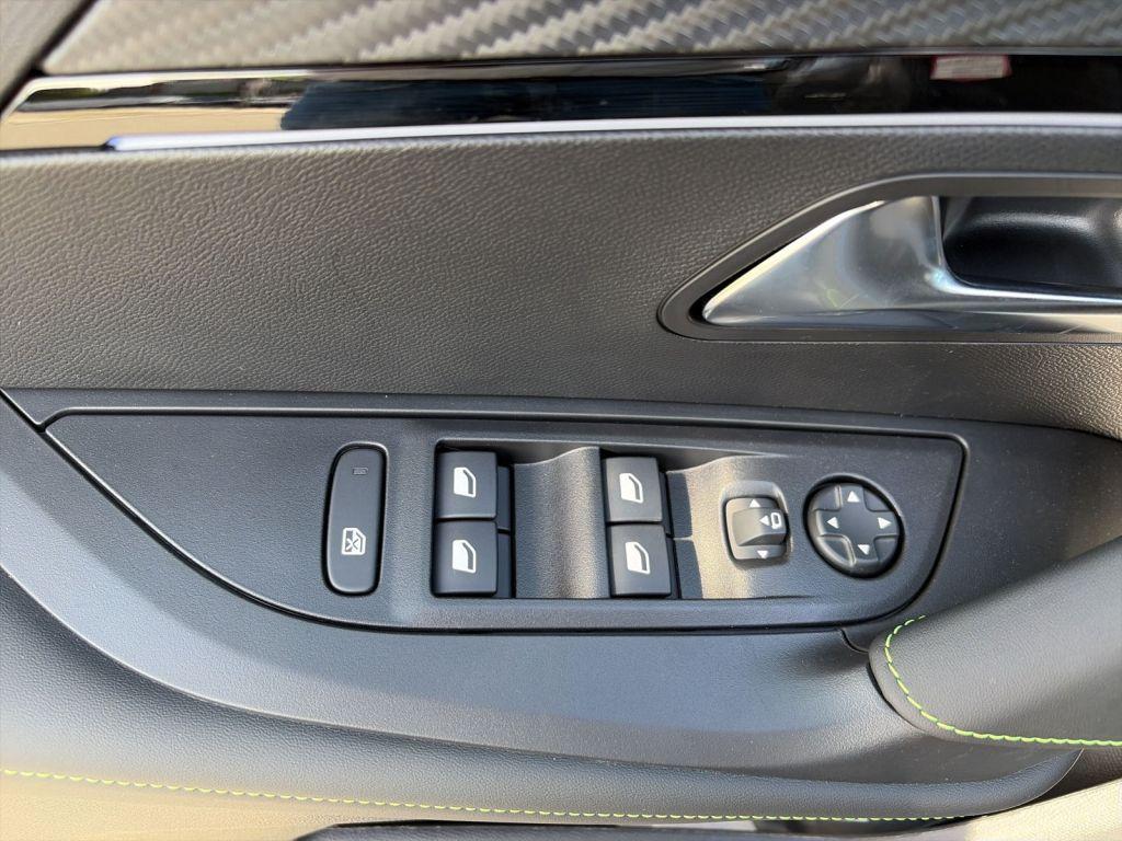 Peugeot 2008 Elektro 156 GT