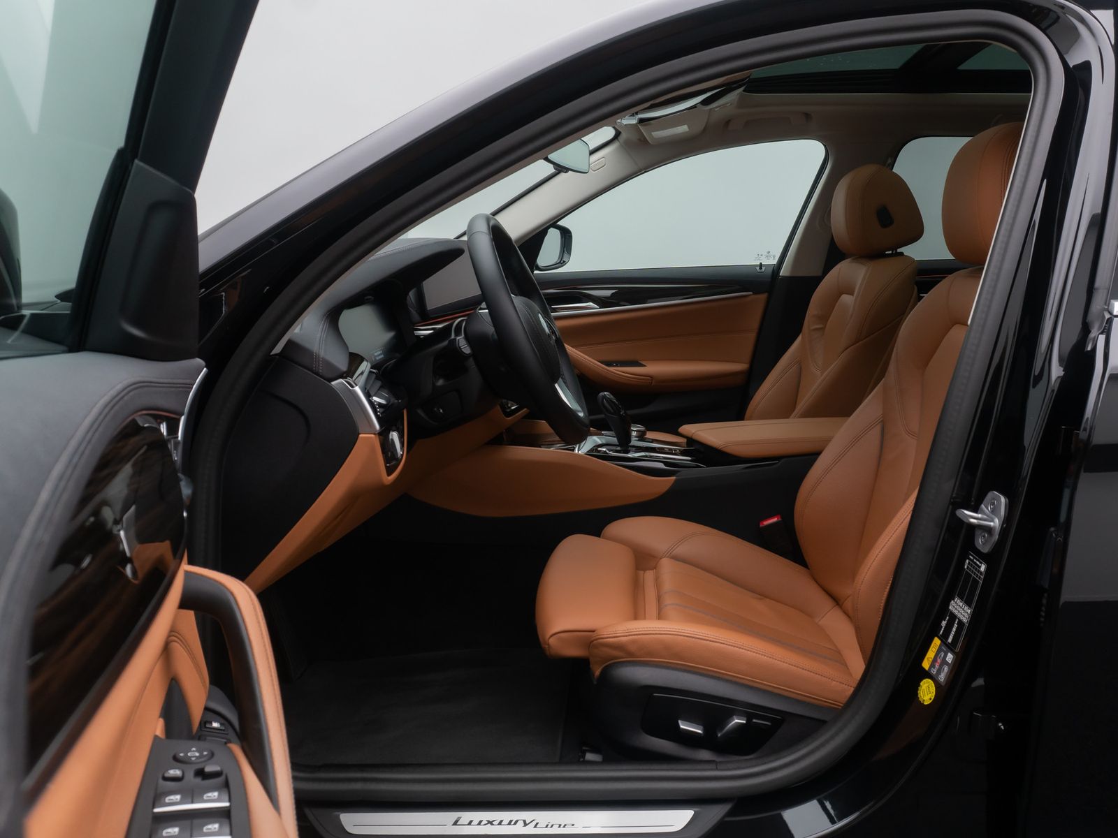 Fahrzeugabbildung BMW 530e Luxury Line Panorama Kamera Laser HUD DAB
