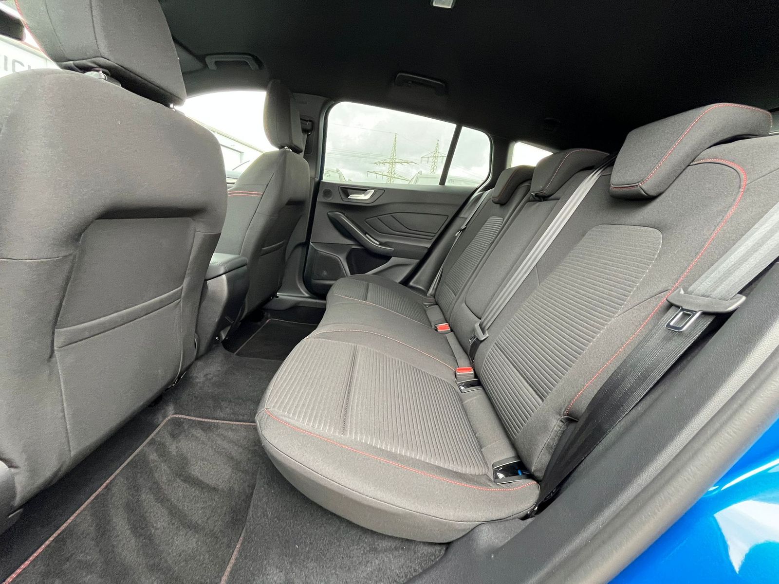 Fahrzeugabbildung Ford Focus 1.0 ST-Line X MATRIX*B&amp;O*ACC*KAM*APP*LHZ