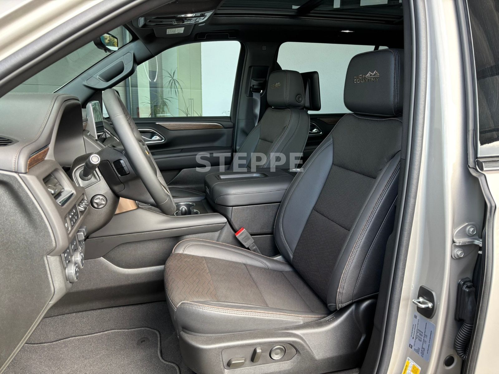 Chevrolet Suburban 6,2 High Country AHK  22"Alu; Luftfeder