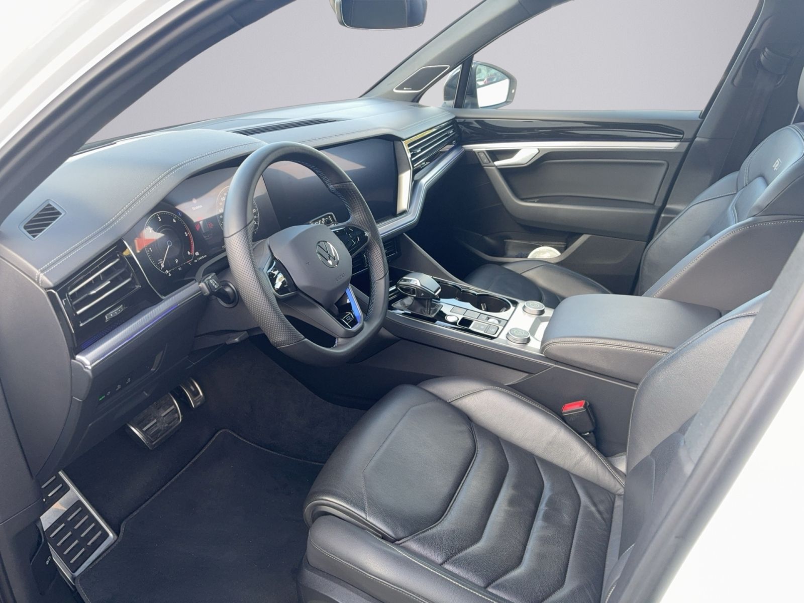 Touareg 3.0 V6 TDI R-Line PANO,STHZ,RFK.