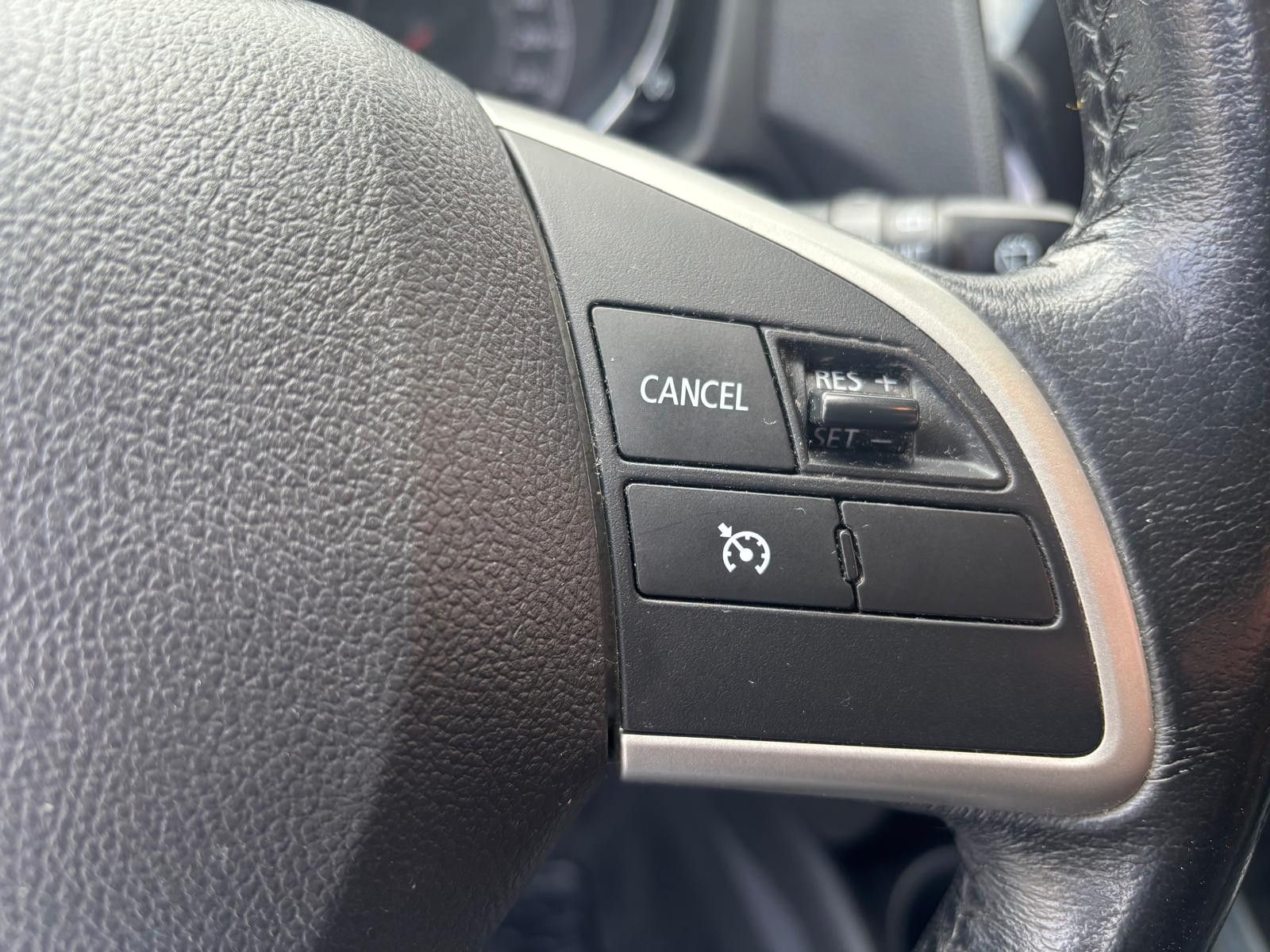 Fahrzeugabbildung Mitsubishi ASX Top 4WD-XENON-AHK-PANO-SHZ-KAMERA-TEMP-KLIMA
