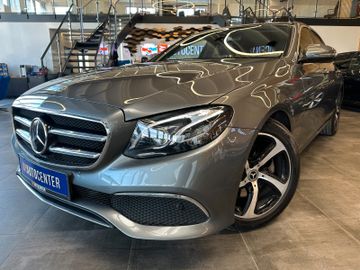 MYAUTOCENTER – Gebraucht- und Jahreswagen mit Werkstattservice in Pfaffenhofen Mercedes-Benz E 220 E Limousine *AVANTGARDE*KAM*HUD*AHK*PDC*