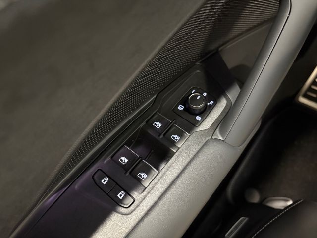 Tayron R-Line 2.0 TDI 4Motion PANO IQ.LIGHT