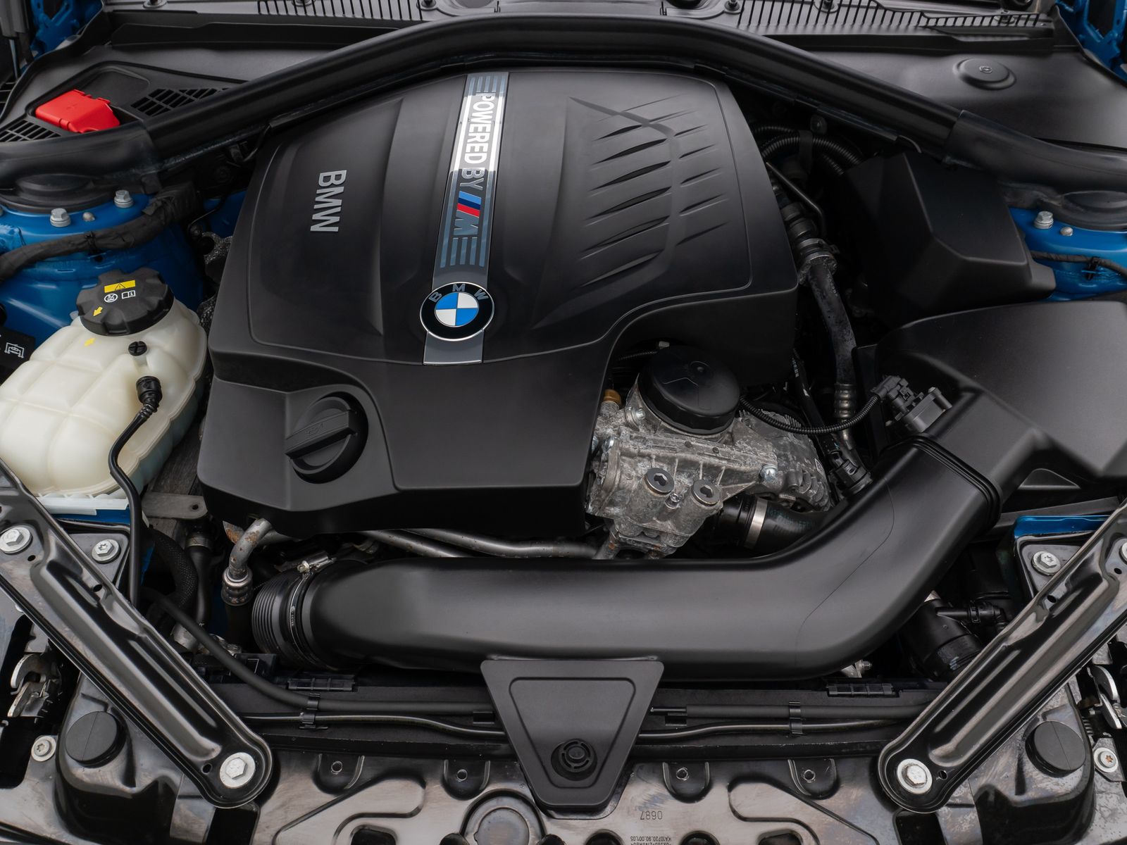 Fahrzeugabbildung BMW M2 Coupé Xenon H/K Alarm DAB NavPro Leder 19Zoll