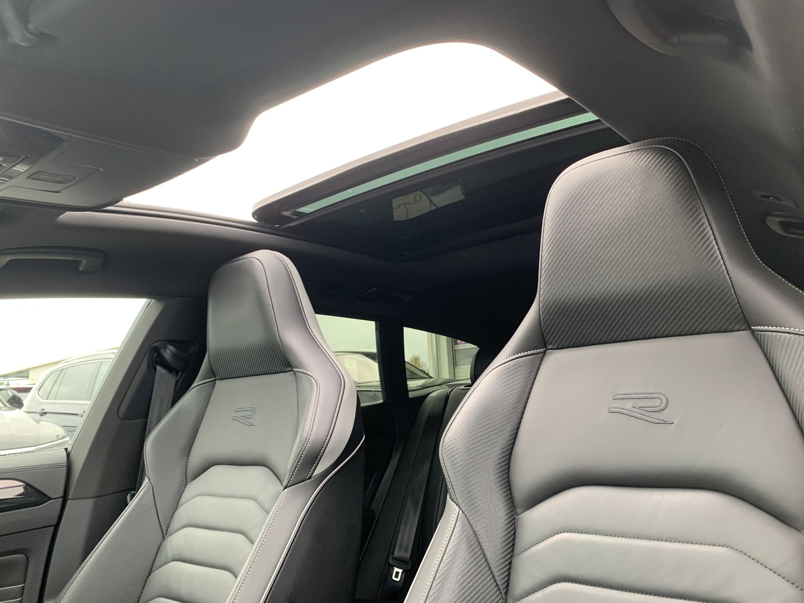 Fahrzeugabbildung Volkswagen Arteon Shooting Brake 2.0 TDI*R-Line*4Motion*AHK