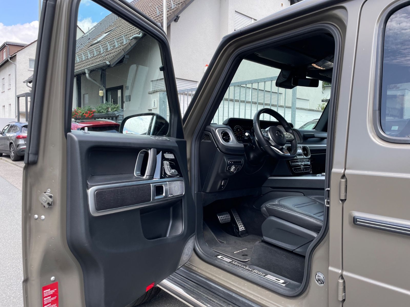 Fahrzeugabbildung Mercedes-Benz G 500 |Multibeam|Widescreen|Burmester|STHZ|22"