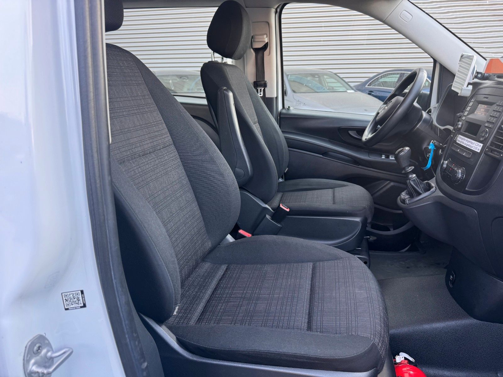 Fahrzeugabbildung Mercedes-Benz Vito 111 CDI Tourer Begleitfahrzeug BF3+ / WVZ