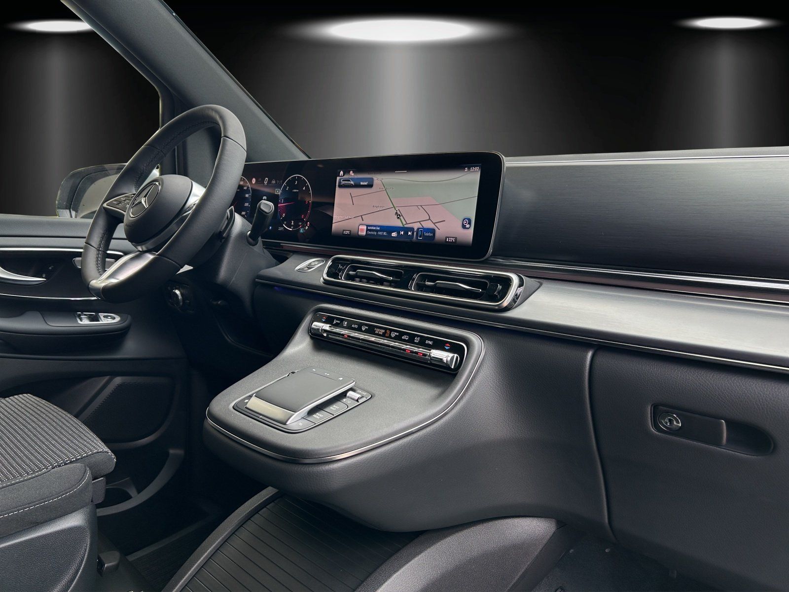 Fahrzeugabbildung Mercedes-Benz V 300 d STYLE lang MBUX DISTRO SHZ 360°