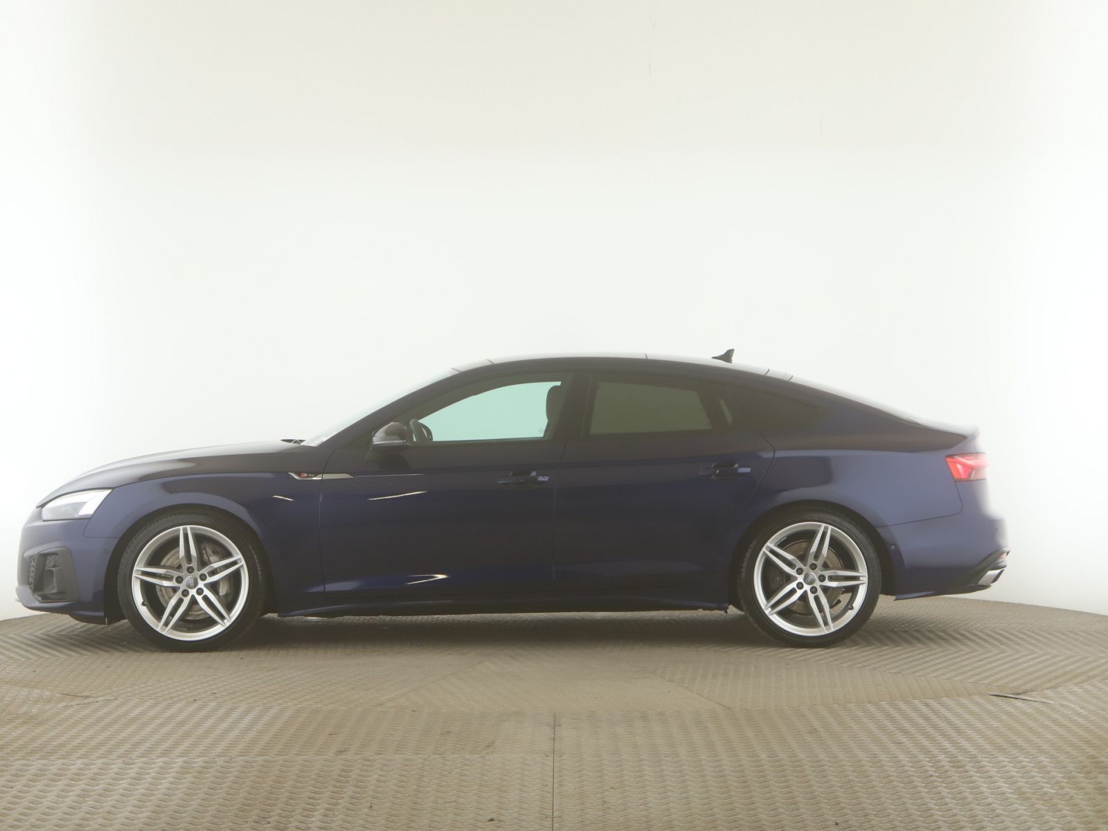 Audi A5 Sportback 50 TDI quattro S line Pano AHK B&O foto 3