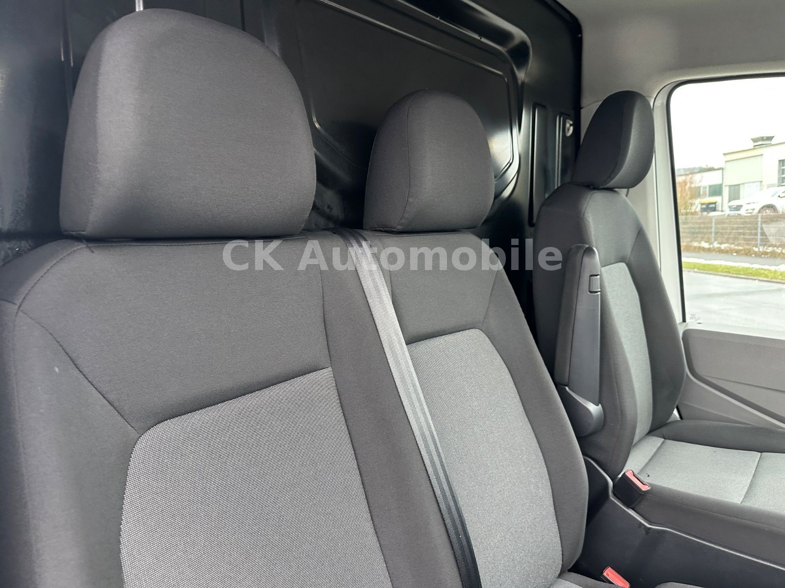 Fahrzeugabbildung Volkswagen Crafter Kasten 35 FWD 2.0TDI/Klima/Navi/SHZ/AHK