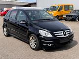 Mercedes-Benz B 180 85kw Leder - Sitzheizung - 2xPDC - TÜV NEU - Mercedes-Benz B 180 in Bonn