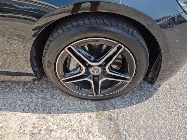Fahrzeugabbildung Mercedes-Benz E 300 de/AMG/Pano/Widesreen/AHK/Leder/