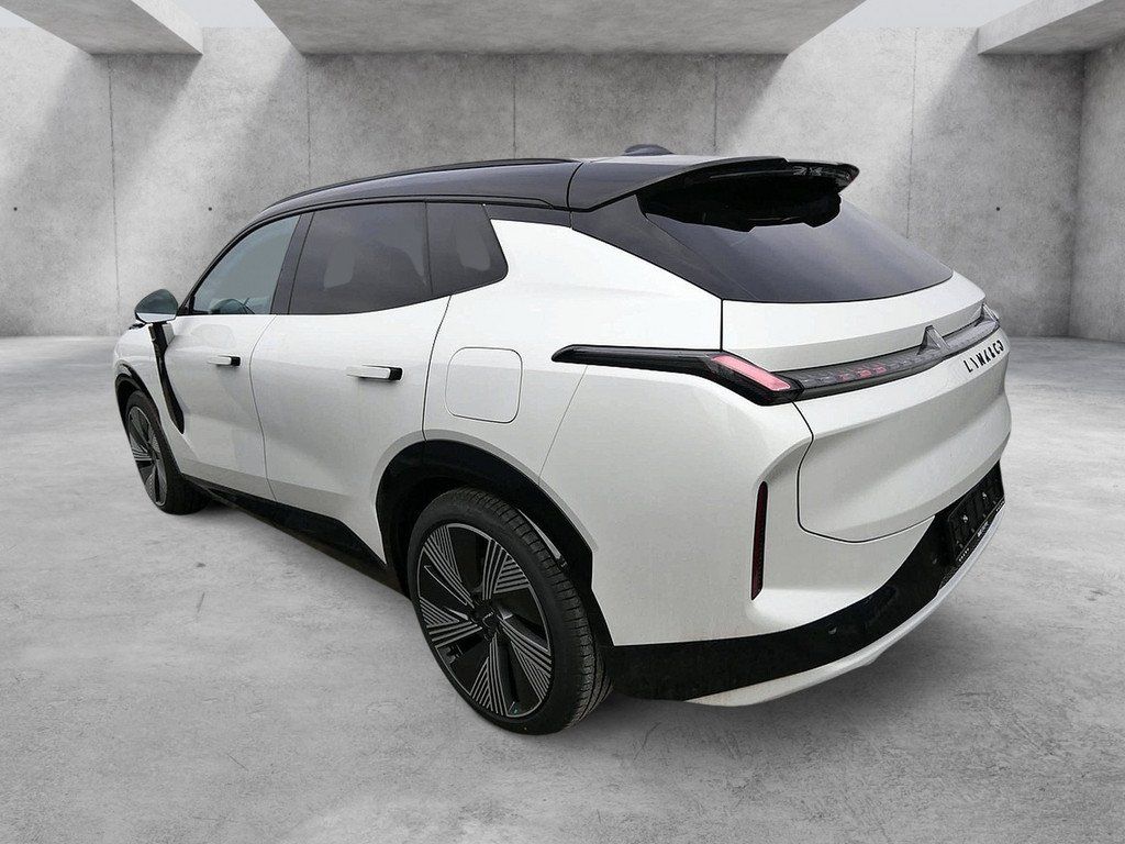 Lynk & Co 08