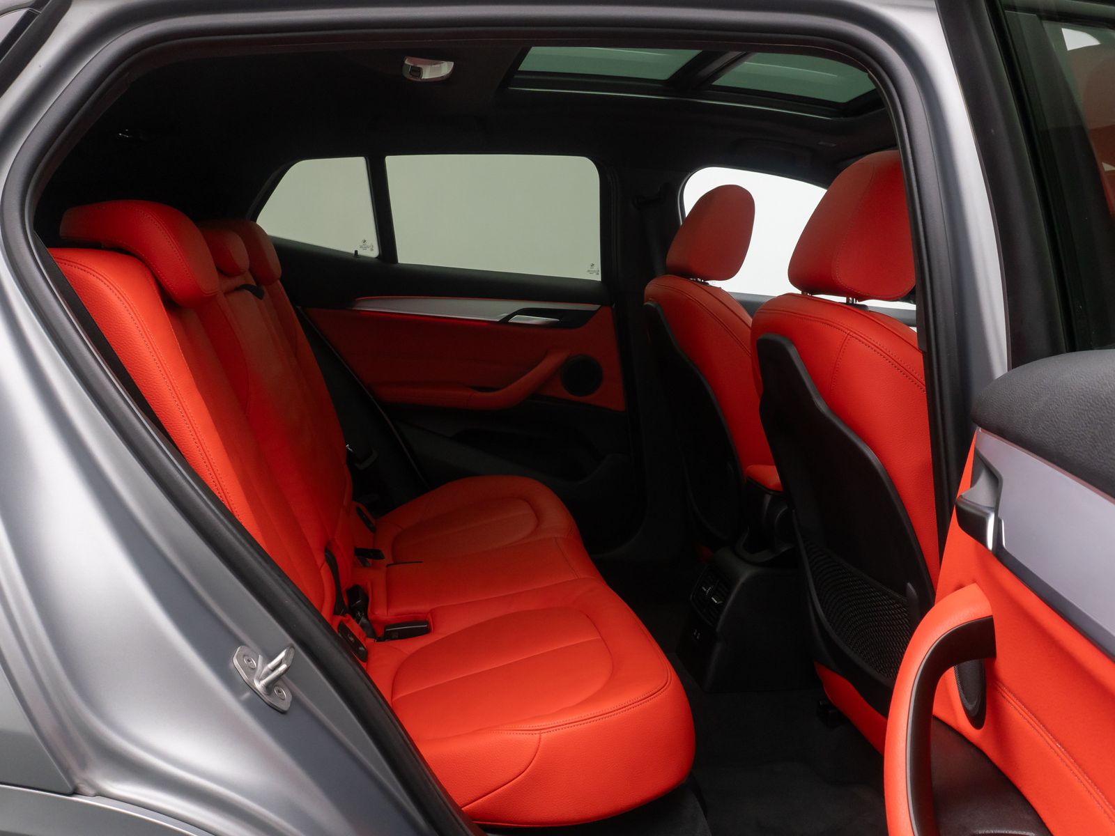 Fahrzeugabbildung BMW X2 sD20i M Sport Panorama Kamera Individual 19"