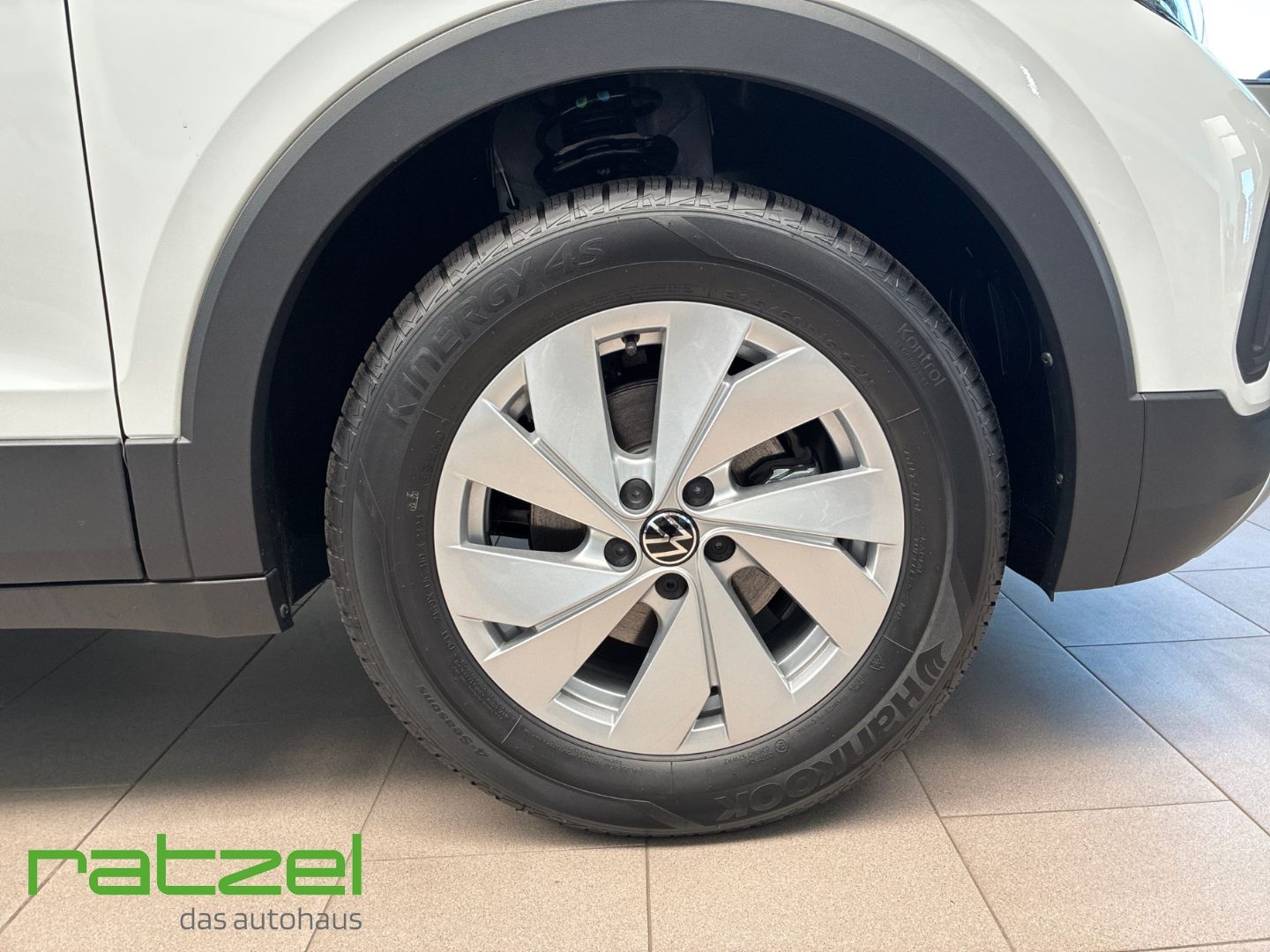 Fahrzeugabbildung Volkswagen T-Cross LIFE 1.0 TSI NAVI+PDC+LED+Allwetterreife