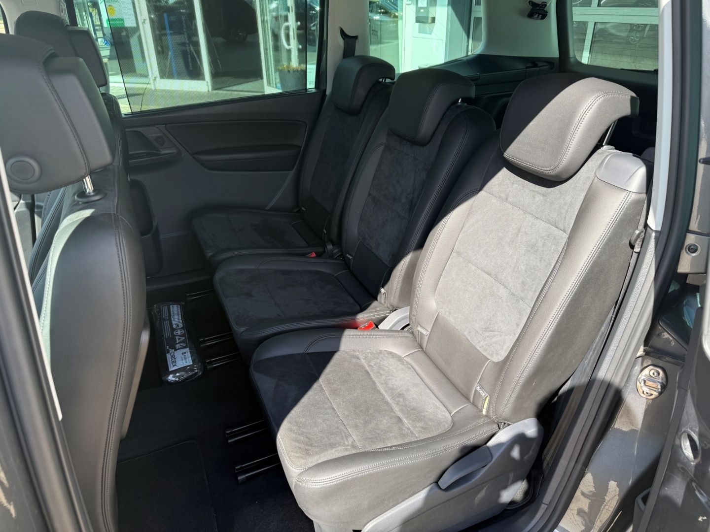 SEAT Alhambra 1.4 TSI 7-Sitzer Navi RFK ALU Alcan 3Zo - Image 18