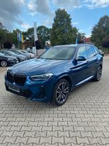 BMW X3 xDrive20d Aut. Laser*Pano*AHK*Leder*20 - BMW X3 mit Diesel-Antrieb: Blau