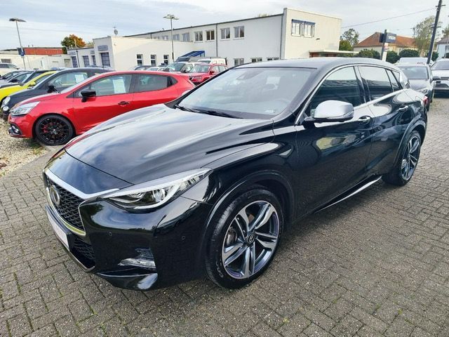 Infiniti Q30S 1.6 Premium Navigation/BOSE/Pano/360°