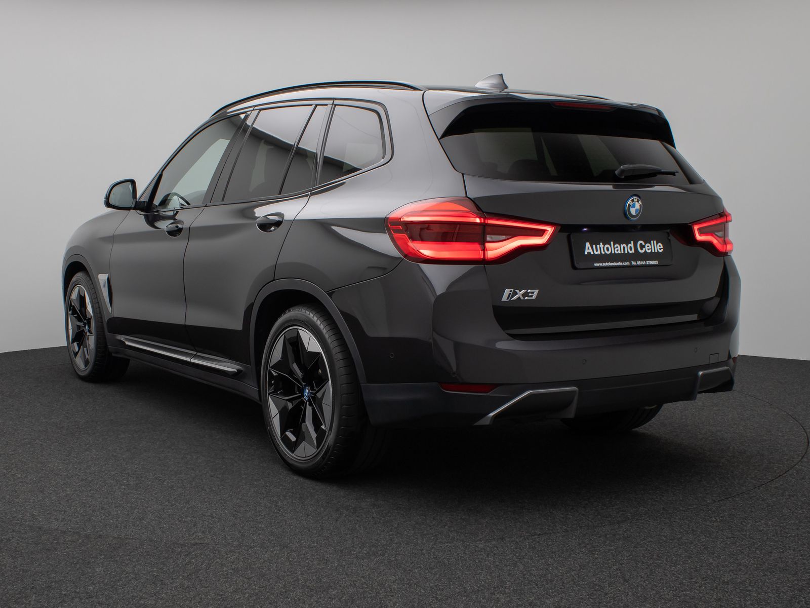 Fahrzeugabbildung BMW iX3 Impressive Panorama 360°HUD DAB H/K Sport