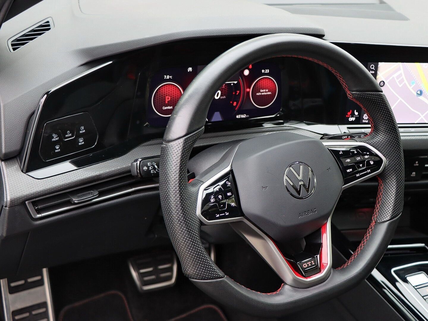 Volkswagen Golf GTI VIII Clubsport 2.0 TSI OPF DSG PANO/DCC foto 11