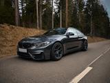 BMW M4 Coupe/DKG/HUD/HK/Carbon - graue BMW M4
