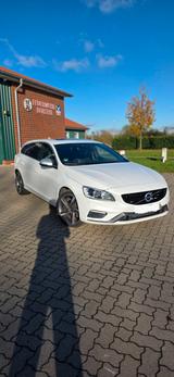 Volvo V60 D5 Geartronic Momentum R-Design - Volvo V60 von privat