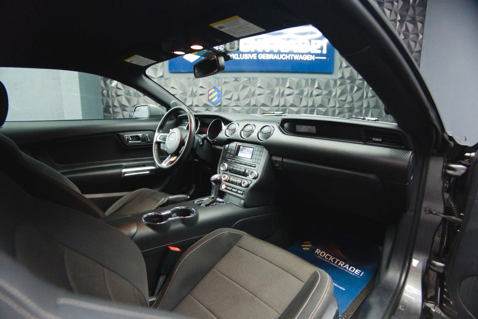 Fahrzeugabbildung Ford Mustang 3.7 V6 GT Coupe 19Zoll | Xenon | Kamera