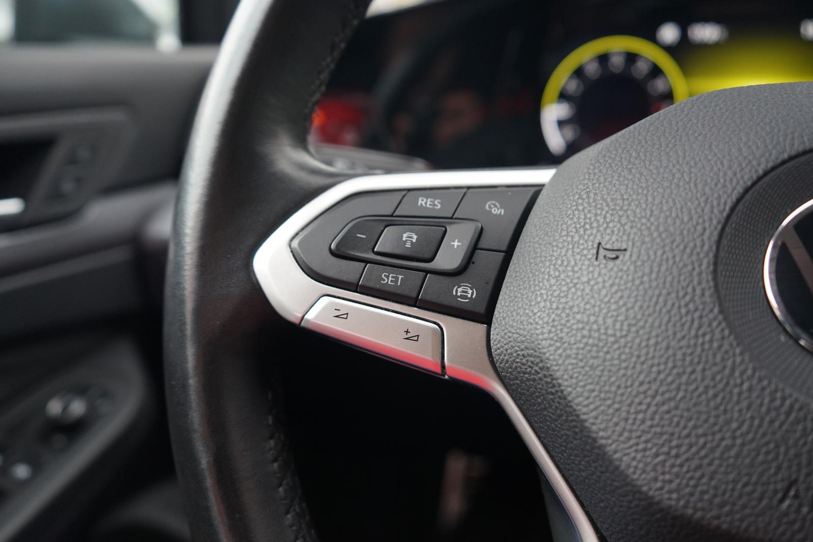 Volkswagen Golf VIII 1.5 TSI Life LED Navi Sitzheizung DAB, миниатюра 27