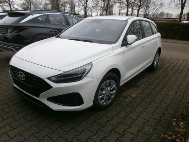 Hyundai i30 1.5 T-GDI WG Comfort 1.5 GDI 6MT / LED / Nav