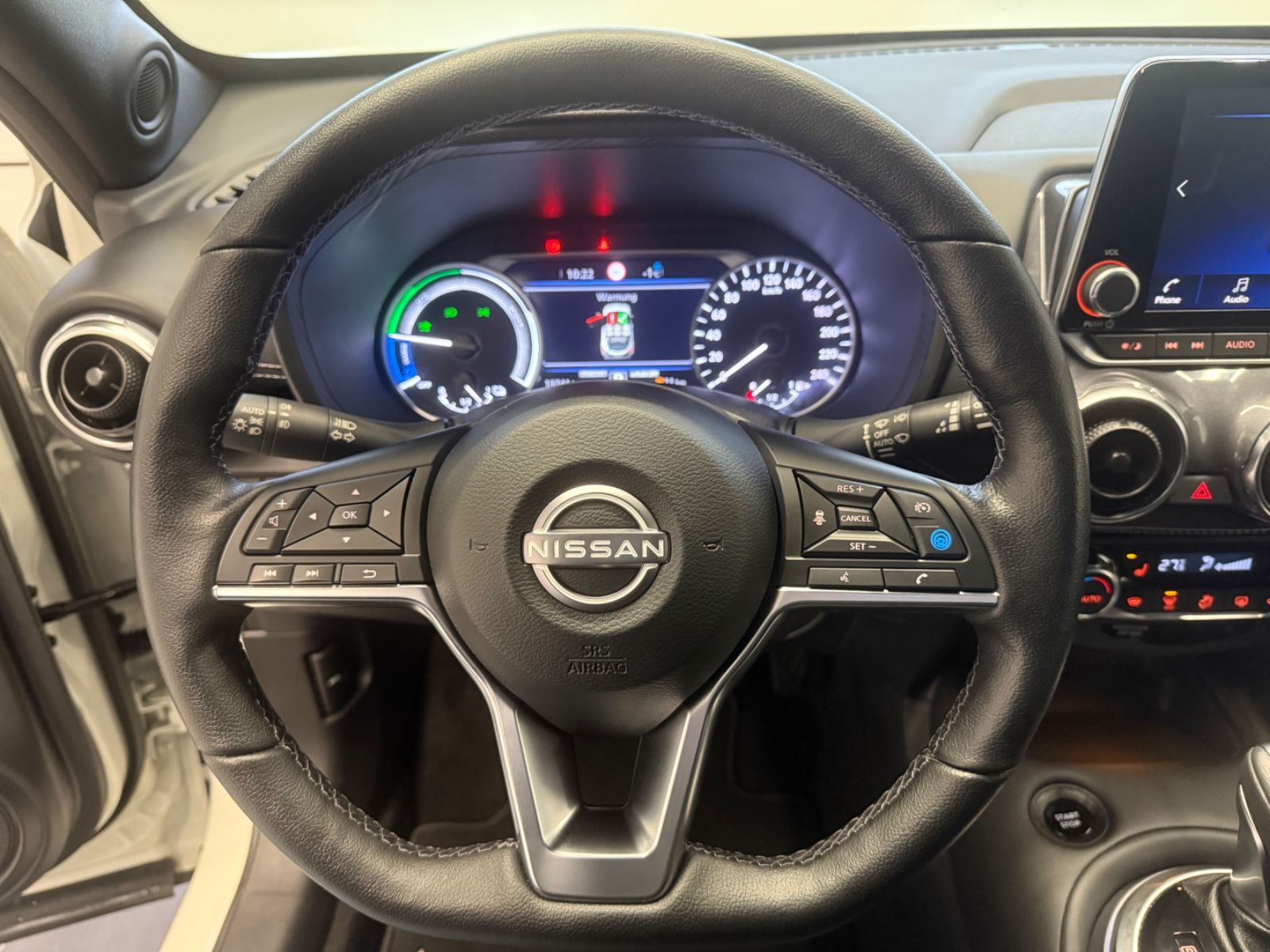 Fahrzeugabbildung Nissan Juke Hybrid Tekna; Leder, 19Zoll, 360°