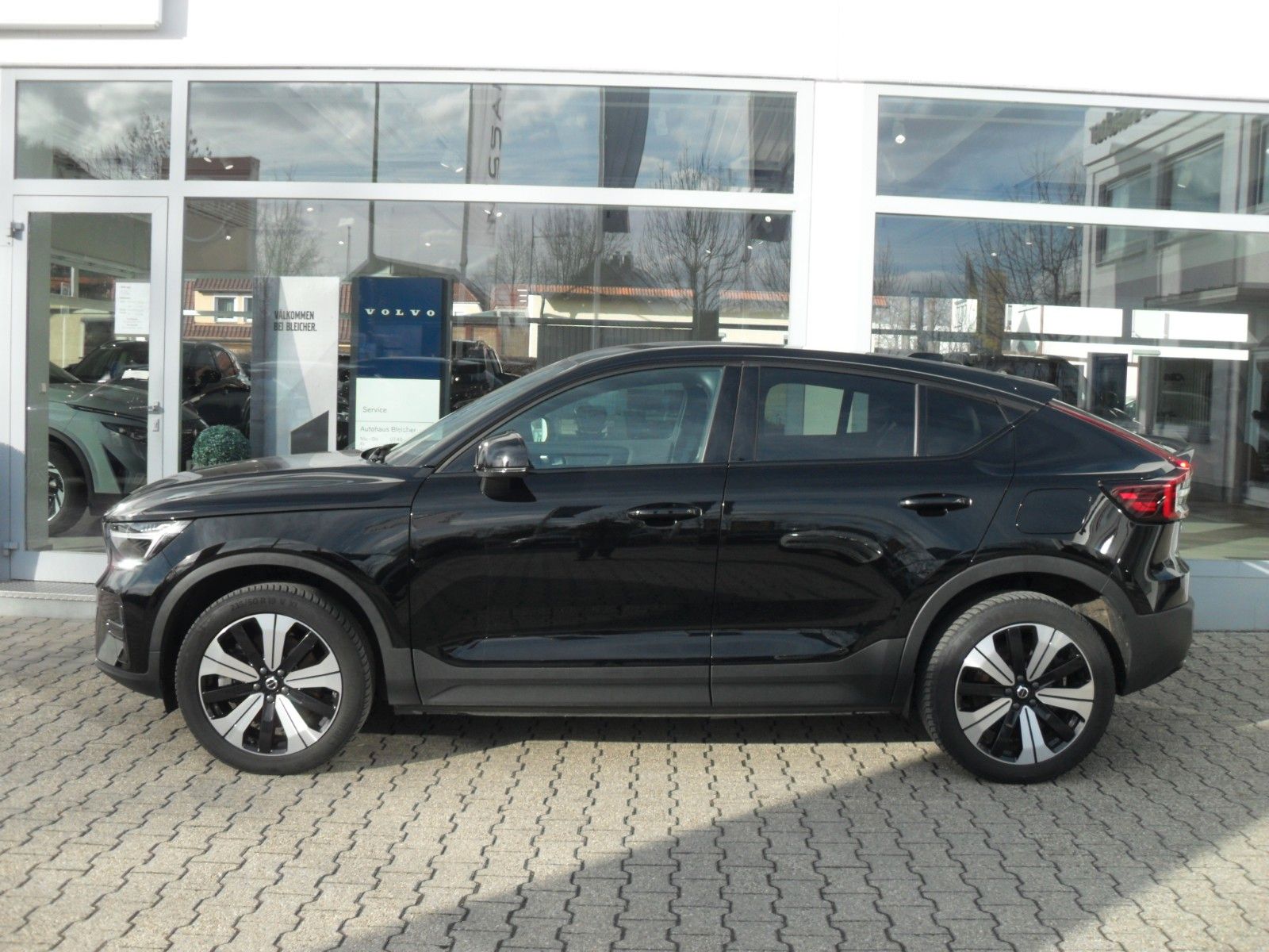Fahrzeugabbildung Volvo C40 Core Recharge Pure Electric 2WD