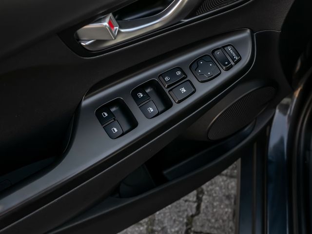 Hyundai Kona Trend Elektro 2WD Kamera Schiebedach LED