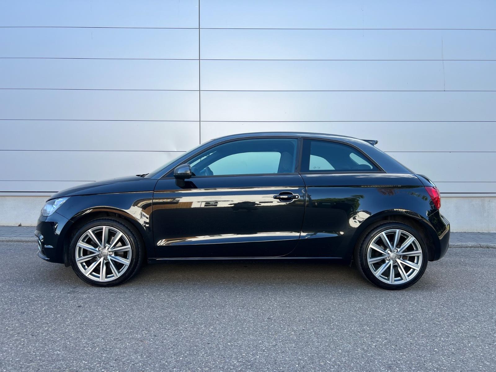 Audi A1 1.4 Ambition/Scheckheft / Xenon / NAVI / PDC