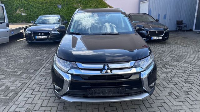 Mitsubishi Outlander Star+ 4WD/Automatik/Navi/Euro6