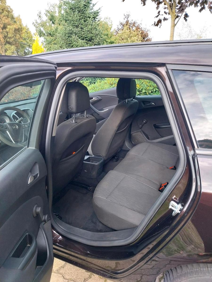 Opel Astra 2014 — photo 8
