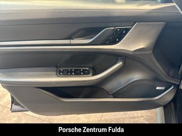 2020 Porsche TAYCAN 缩略图 19