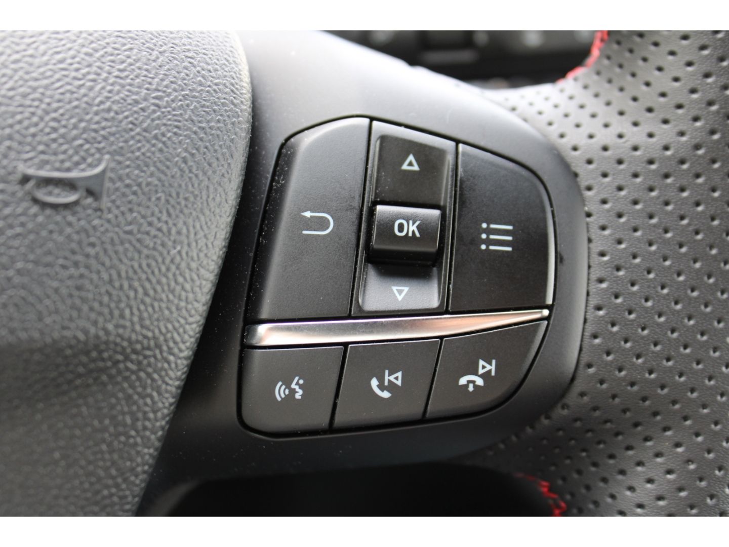 Fahrzeugabbildung Ford Puma ST-Line X LED Navi RFK GJR TWA GRA WiPa App