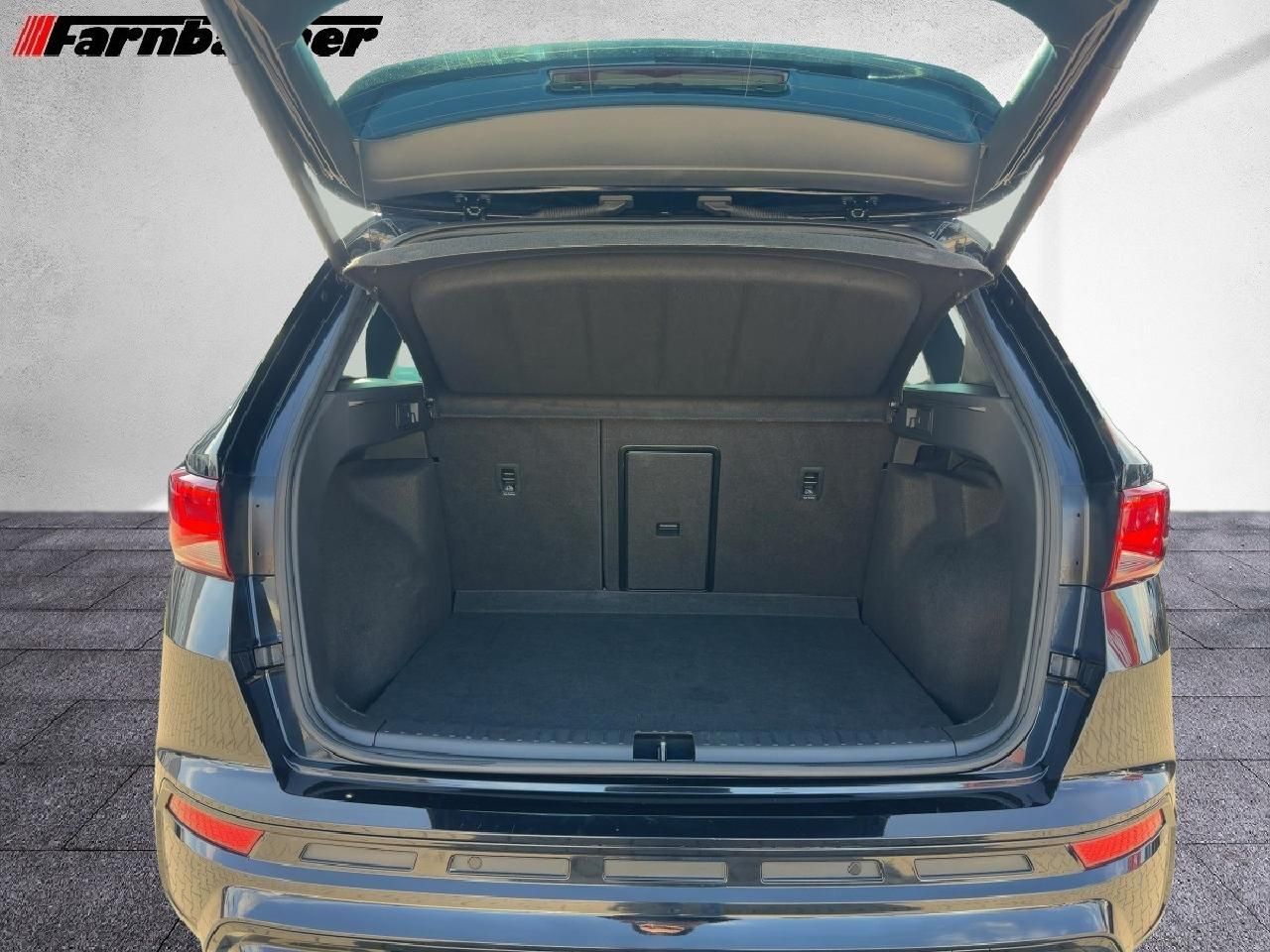 Fahrzeugabbildung CUPRA Ateca 2,0 TSI Basis 4Drive 300PS *inkl AHK+Pano*
