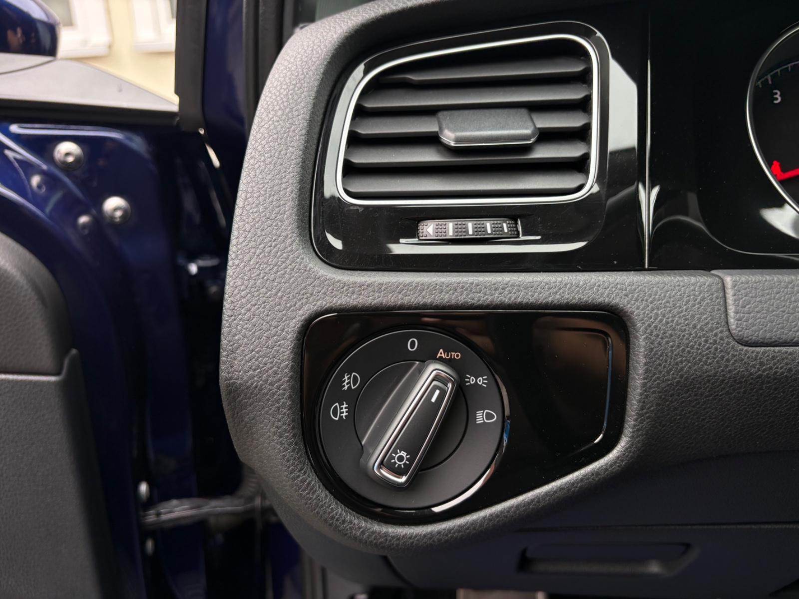 Volkswagen Golf VII Lim. DSG Join BlueMotion ACC/DAB+/LED