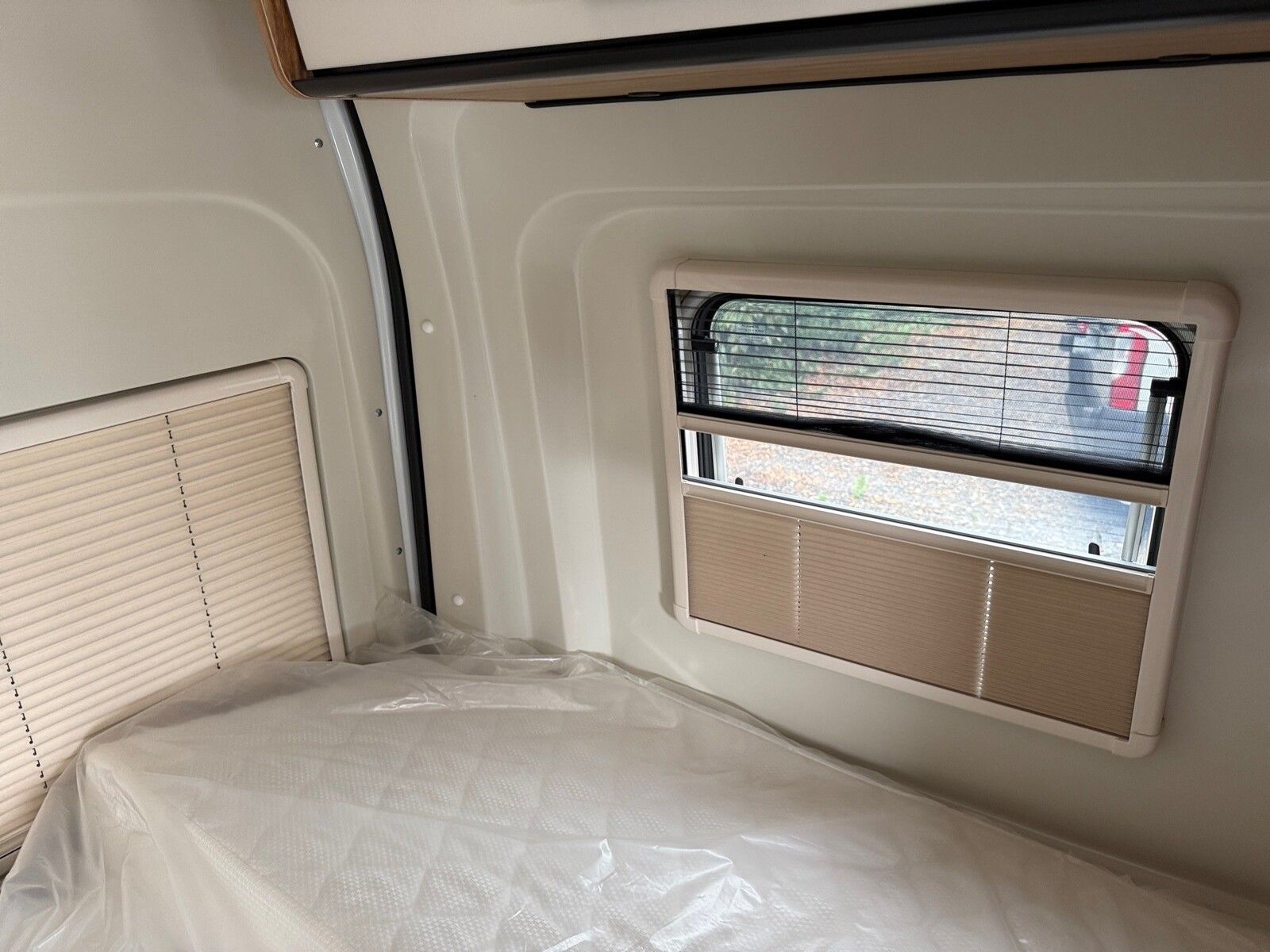 Fahrzeugabbildung Karmann Dexter 4x4 DE 560 AW Allrad 4x4, Rückfahrkamera