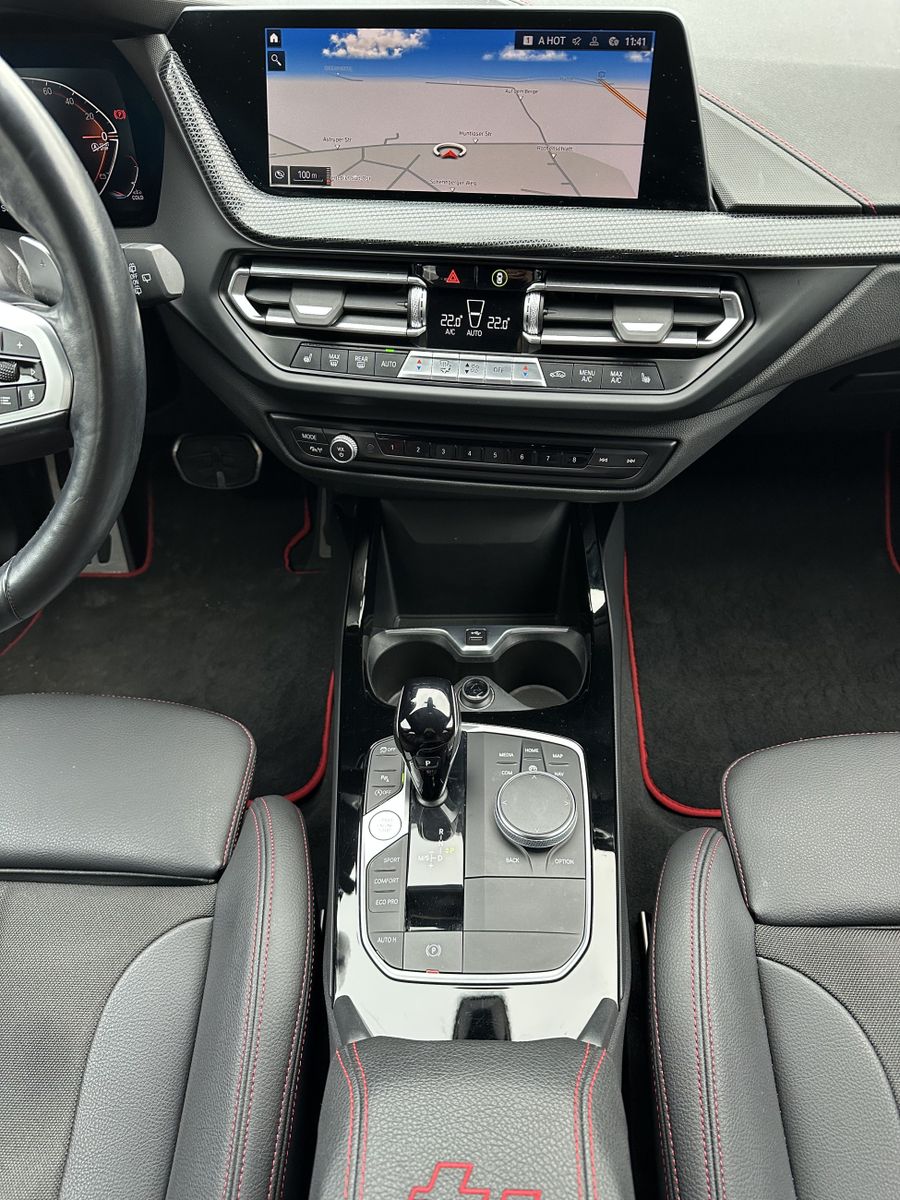 Fahrzeugabbildung BMW 128ti 5-Türer Sport-Aut. NAV+LED+ACC+MEMORY+18ZO