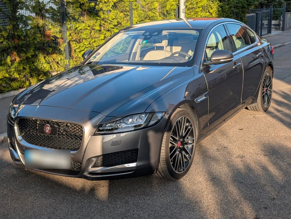 Image of Jaguar XF