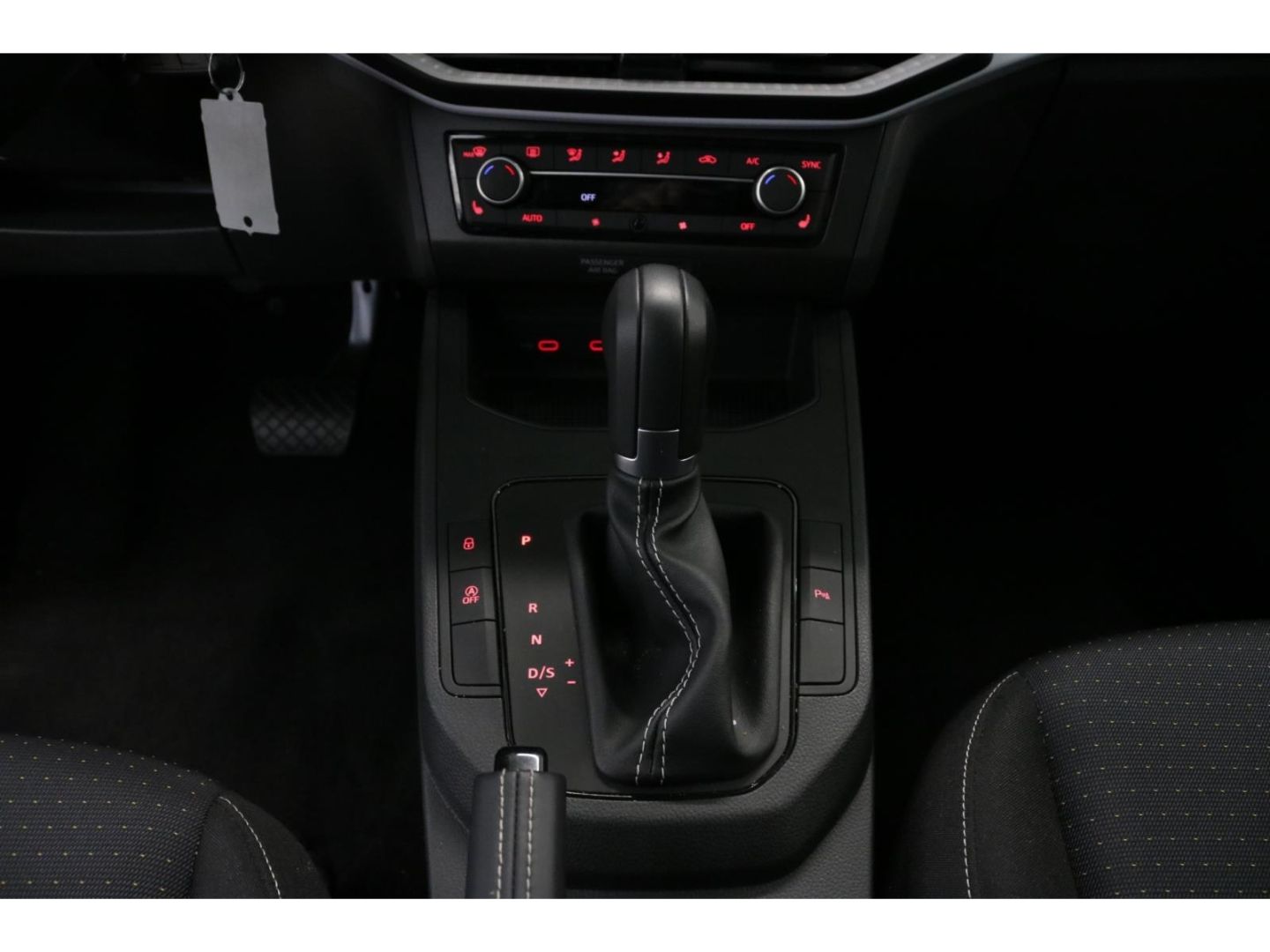 Fahrzeugabbildung SEAT Ibiza Style Navi Kamera LED Klimaautomatik Alu