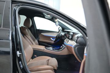Mercedes E 220 - 12