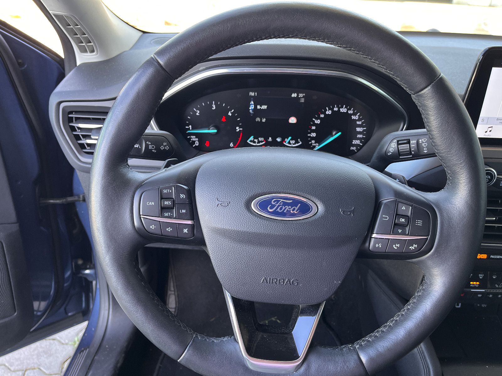 Fahrzeugabbildung Ford Focus Turnier Titanium