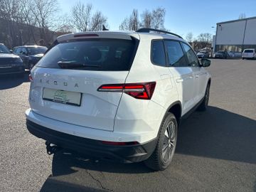 Skoda Karoq Selection+AHK+LED+NAVI+APP+SHZ+LKRHZG+